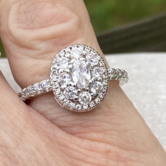 Cubic Zirconia multi-stone .925 Silver ring Sz 7 - Picture 8 of 16